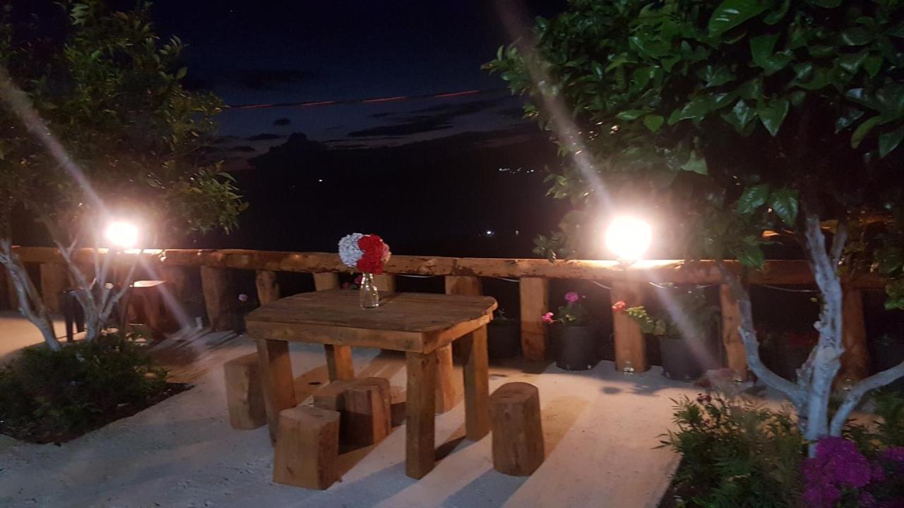 Emiljano Seaview Apartment Ksamil